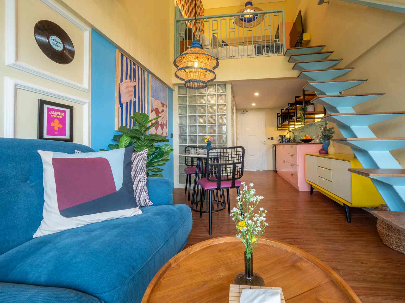 Six Unique Loft Studio