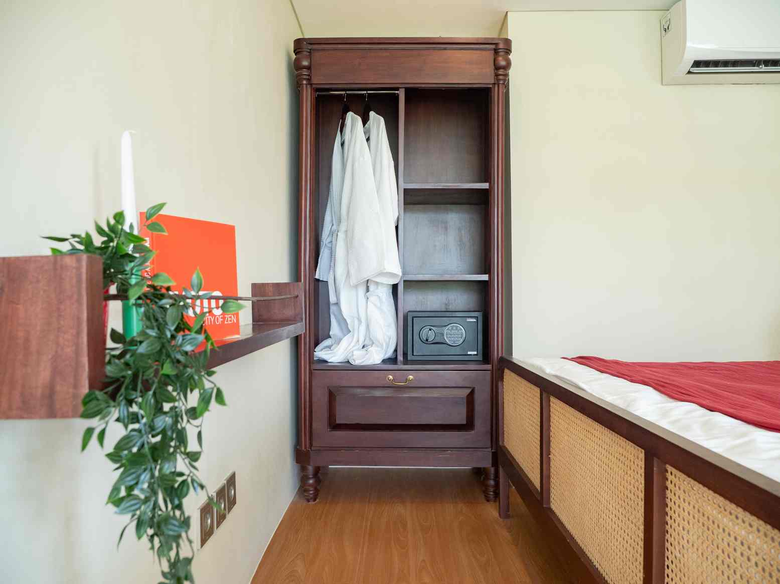 Room Padma