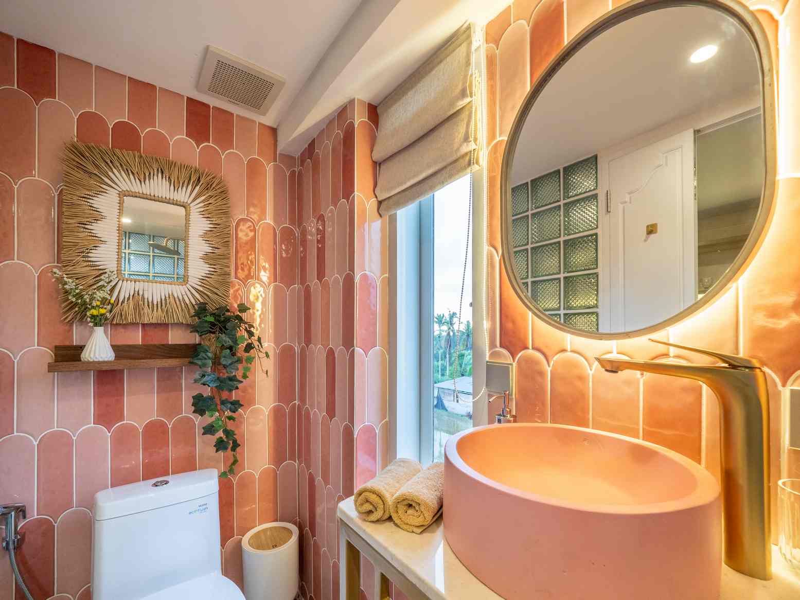 Six Unique Loft Studio